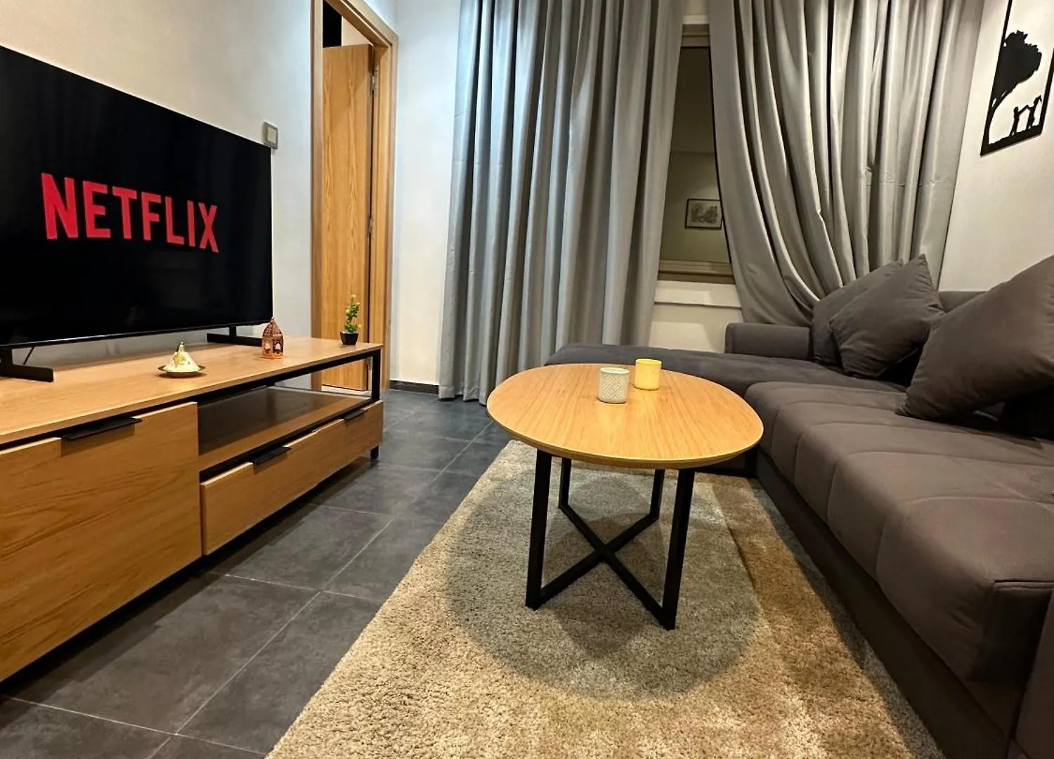 Appartement Lumineux Bien Equipe Derriere Hotel Idou Anfa Pas De Vis-A-Vis Casablanca 0*,  Morocco